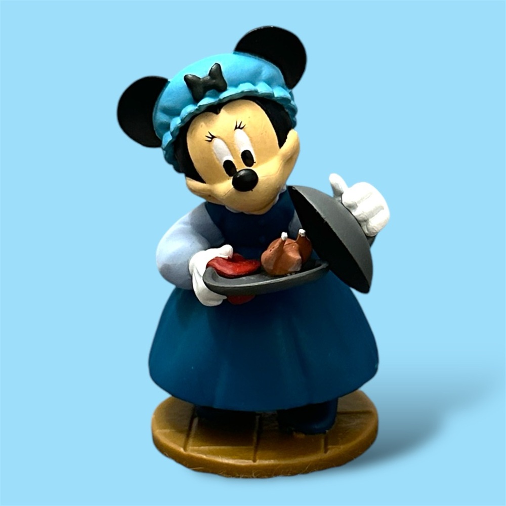 Mickey Mouse Mickey's Christmas Carol Minnie Mouse as Emily Cratchit PVC Figure